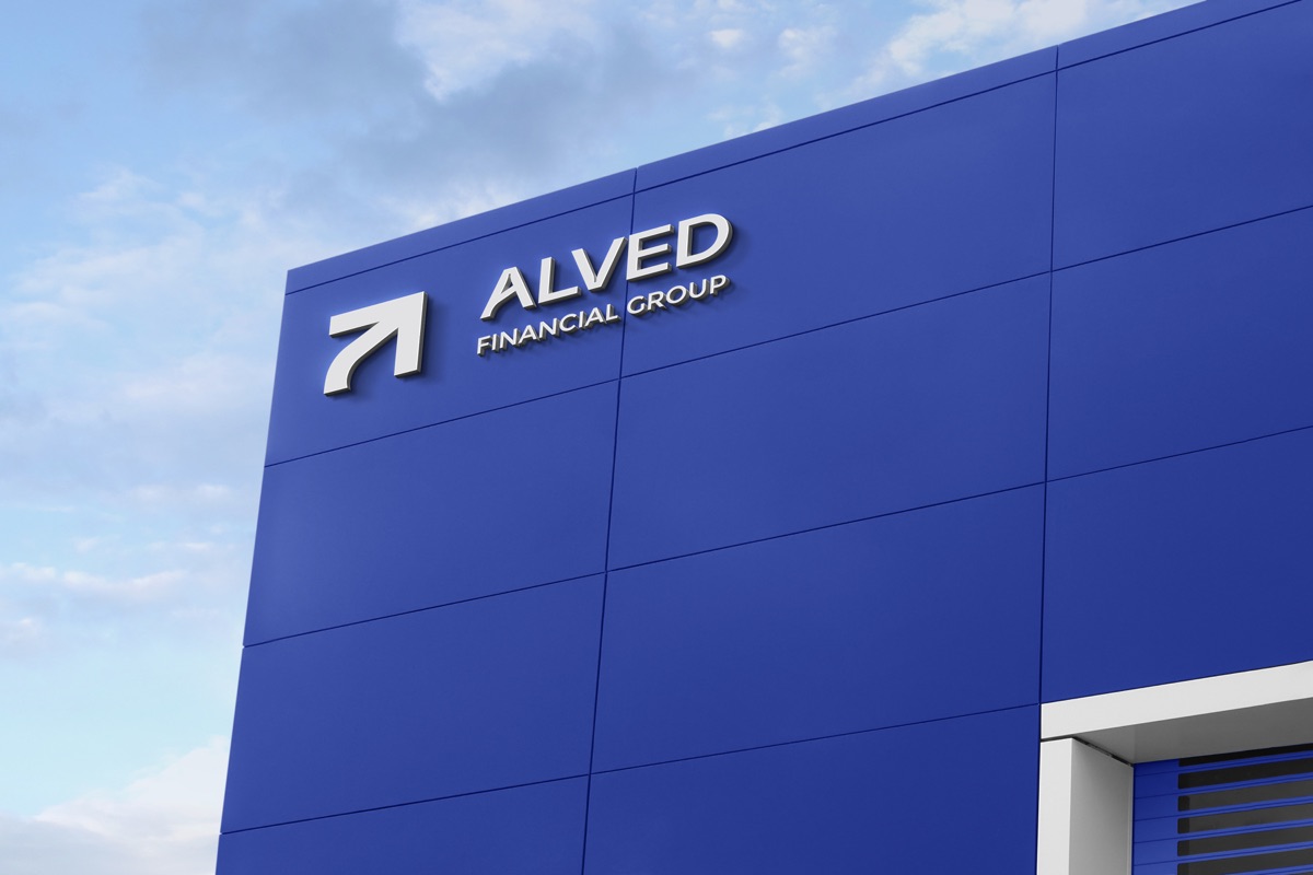Fachada con el logo de ALVED Financial Group